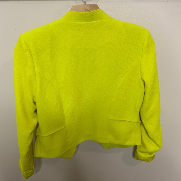 Decree Yellow Jacket - Picture 3 of 3